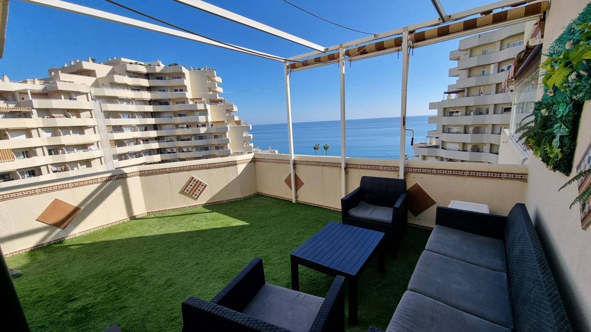 Benalbeach. Espectacular terraza, vistas al mar. Benalmádena Exterior foto